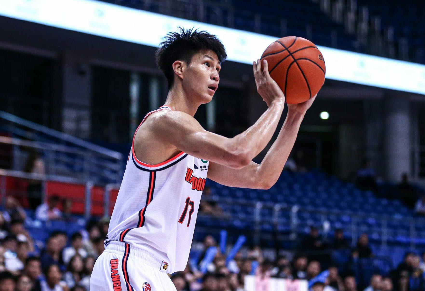 包含篮球联赛球员状态火爆,技术表现出色的词条 包含篮球联赛球员状态火爆,技术表现出色的词条