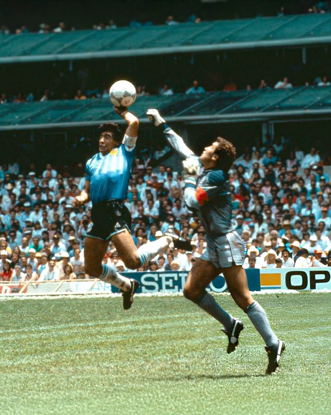 关于格拉纳达在主场力挫对手,夺取关键三分的信息 关于格拉纳达在主场力挫对手,夺取关键三分的信息