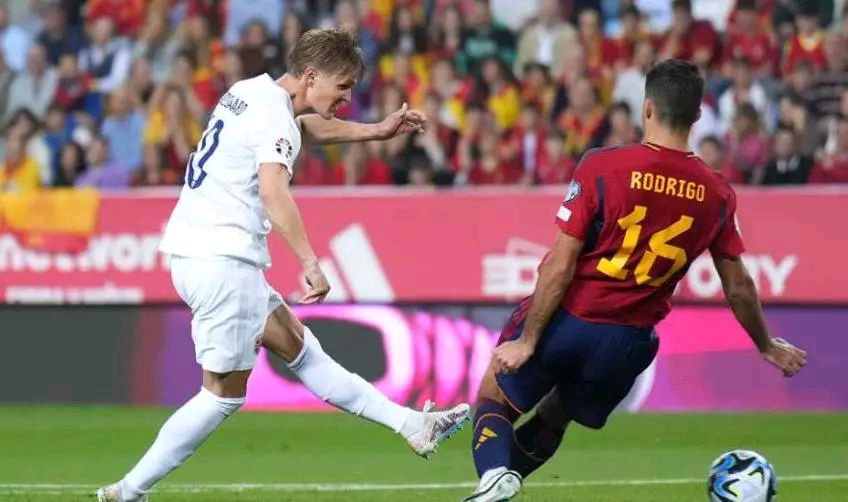 爱游戏官网-西班牙队在欧预赛中连胜,实力雄厚(西班牙队在欧预赛中连胜,实力雄厚吗)