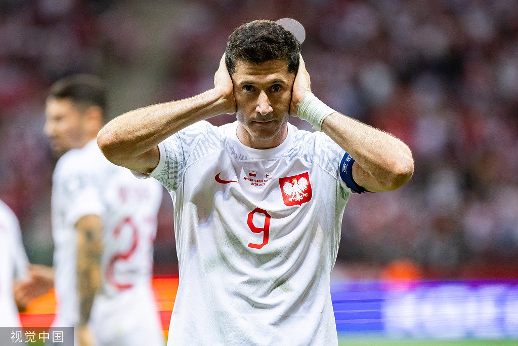 爱游戏中国官网-莱万多夫斯基进球,助波兰挺进国际杯半决赛
