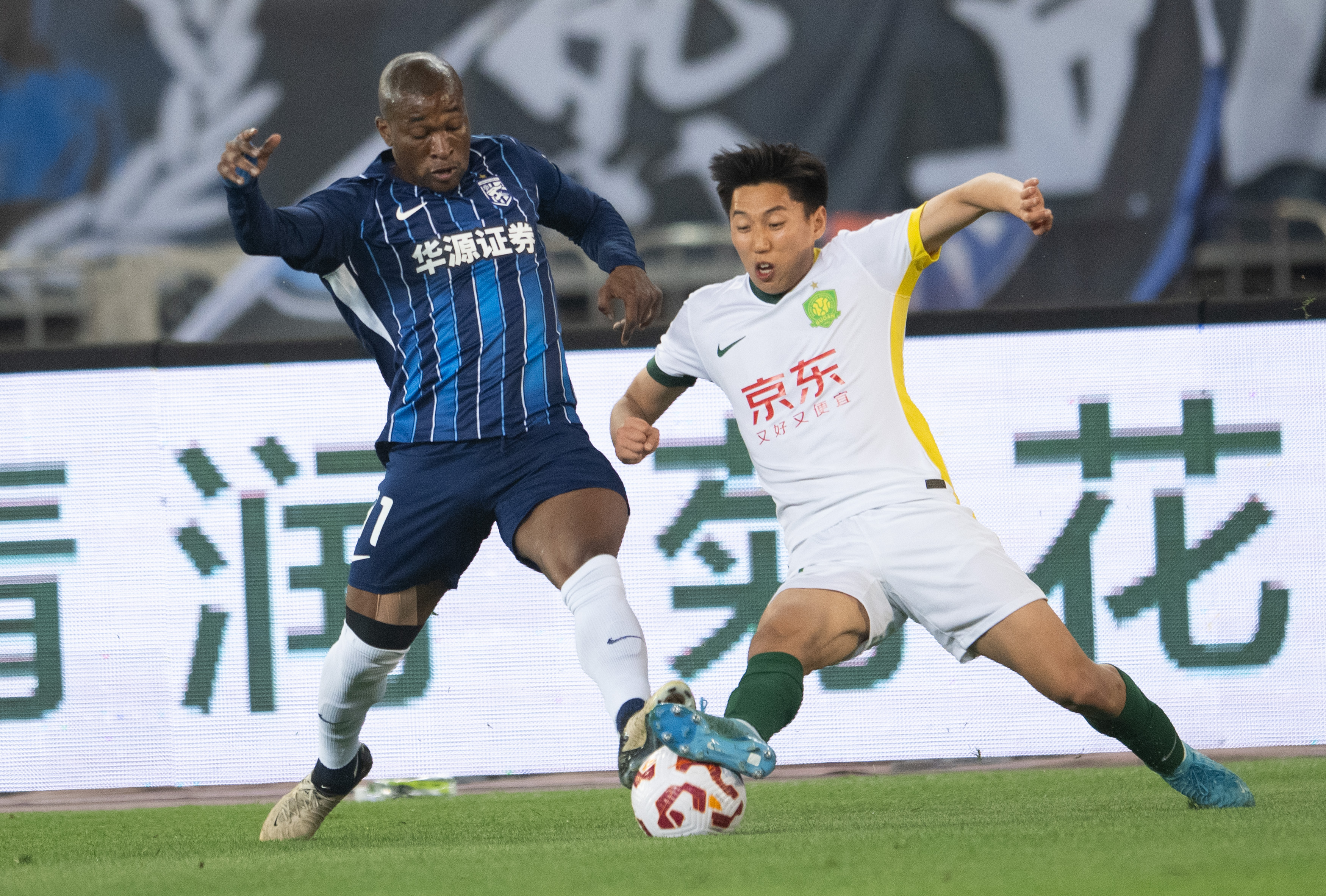 武汉三镇爆发神级表现,中超被彻底压制,团战的简单介绍 武汉三镇爆发神级表现,中超被彻底压制,团战的简单介绍