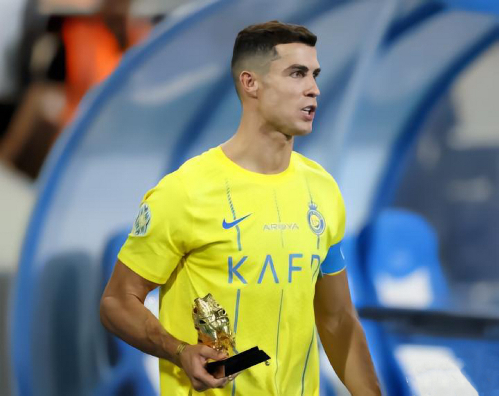 C罗凭借精彩表现领先金靴榜，竞争激烈的简单介绍