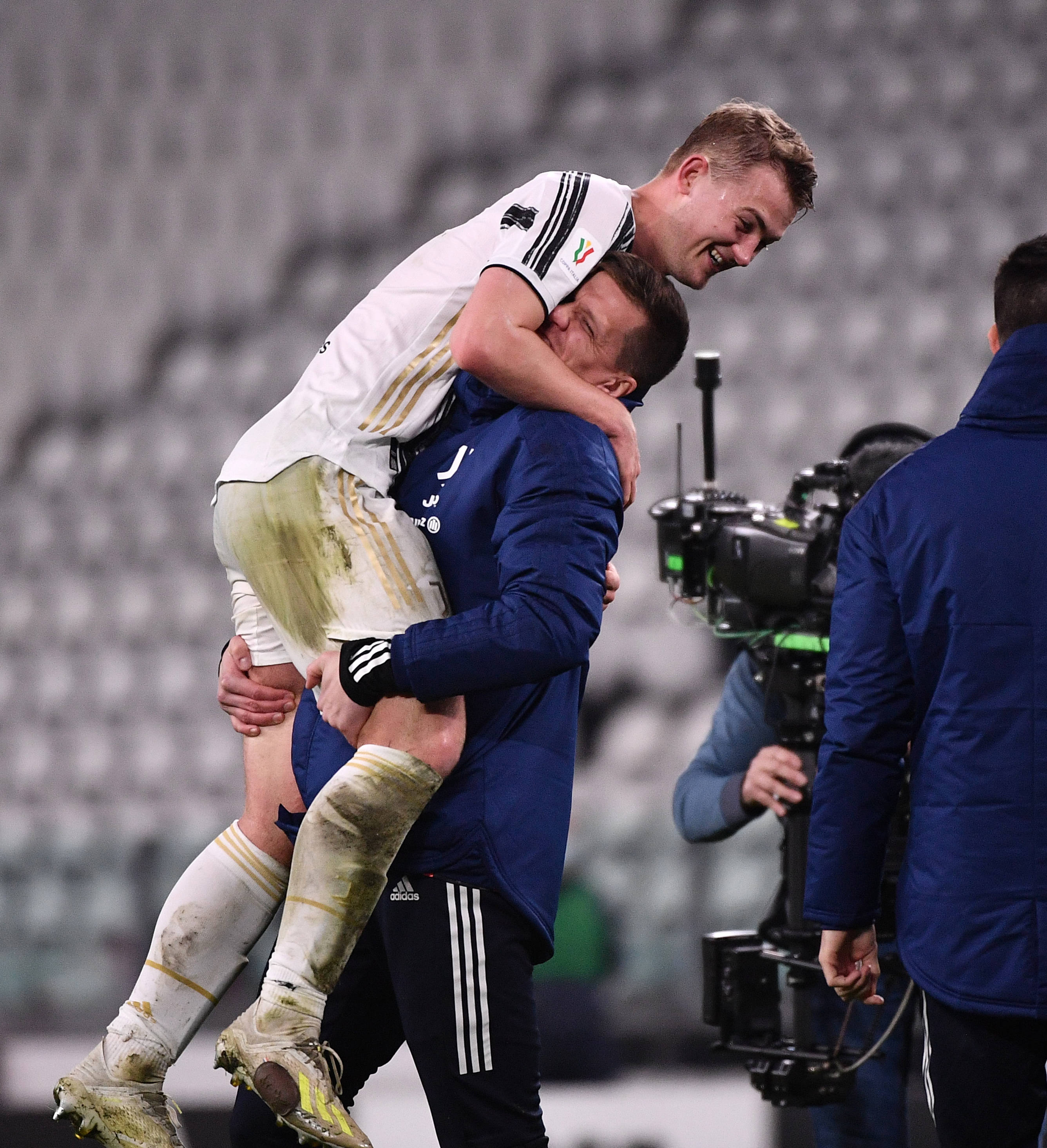 意大利男足火力全开,成功晋级决赛圈 意大利男足火力全开,成功晋级决赛圈