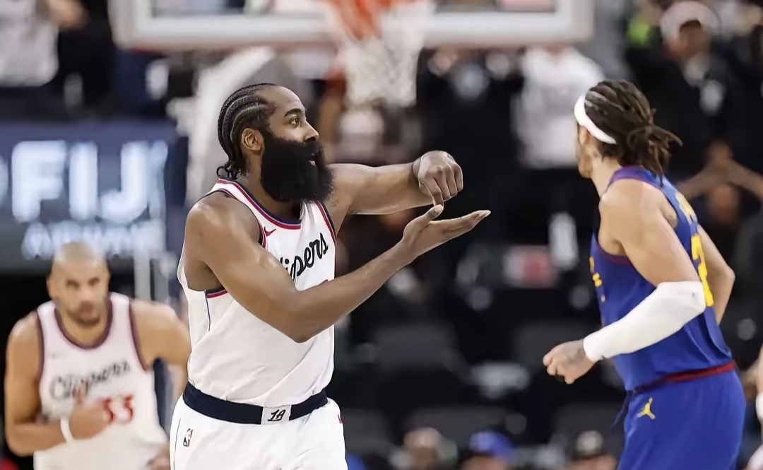 关于快船队晋级季后赛次轮,战绩喜人的信息 关于快船队晋级季后赛次轮,战绩喜人的信息