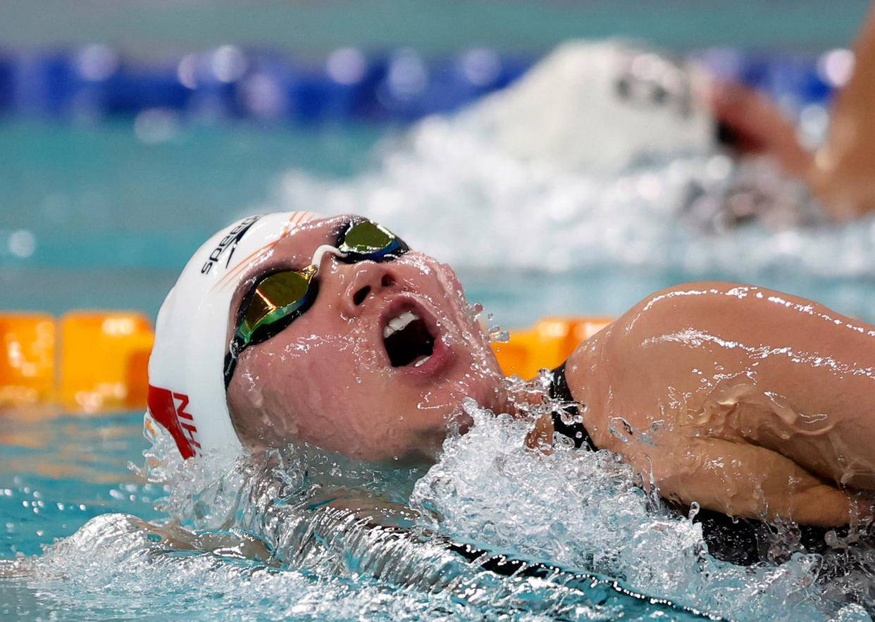 泰国游泳选手勇夺金牌,惊艳一幕 泰国游泳选手勇夺金牌,惊艳一幕