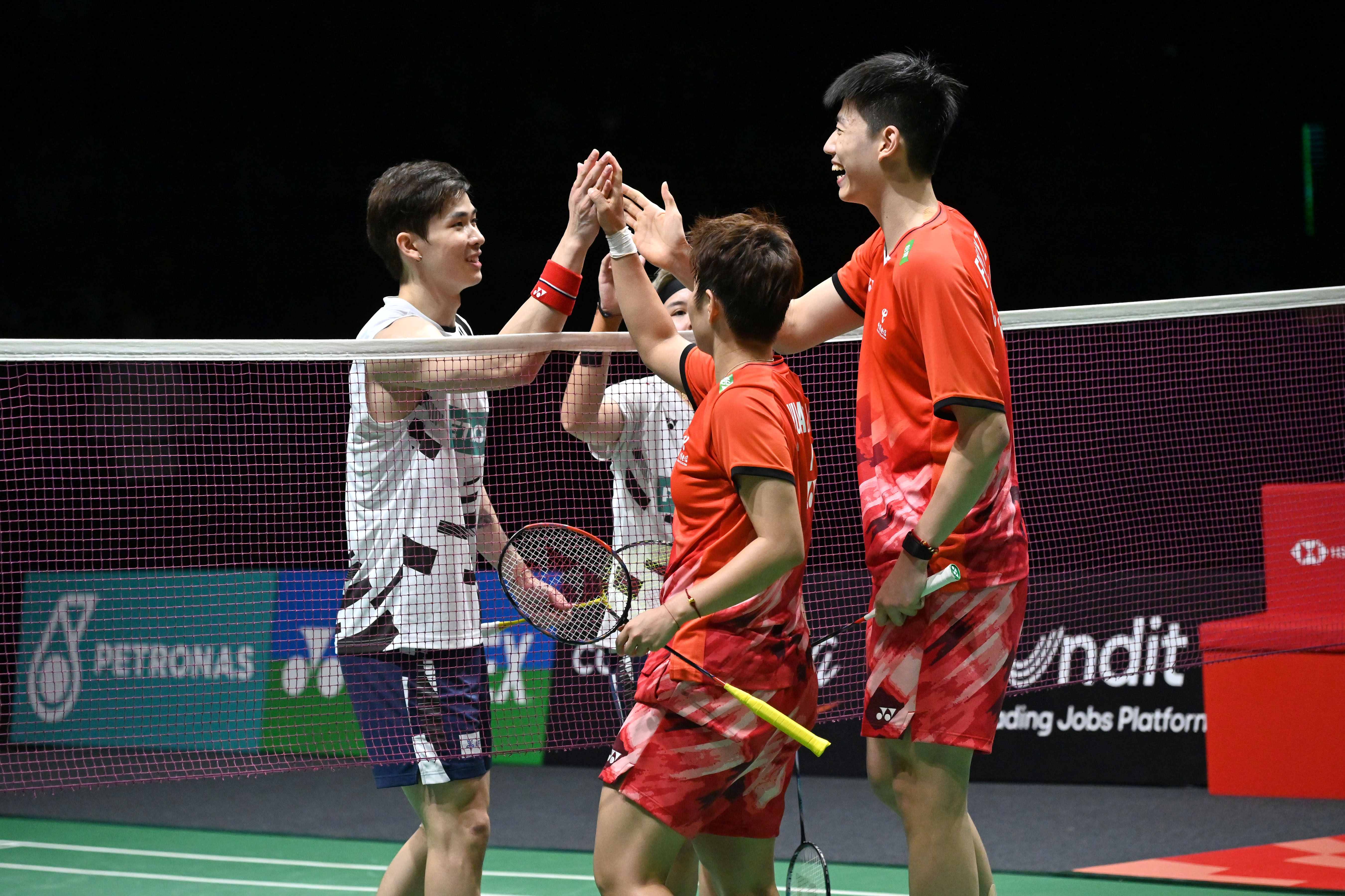 球队发挥团结力量,与对手展开激烈较量的简单介绍 球队发挥团结力量,与对手展开激烈较量的简单介绍