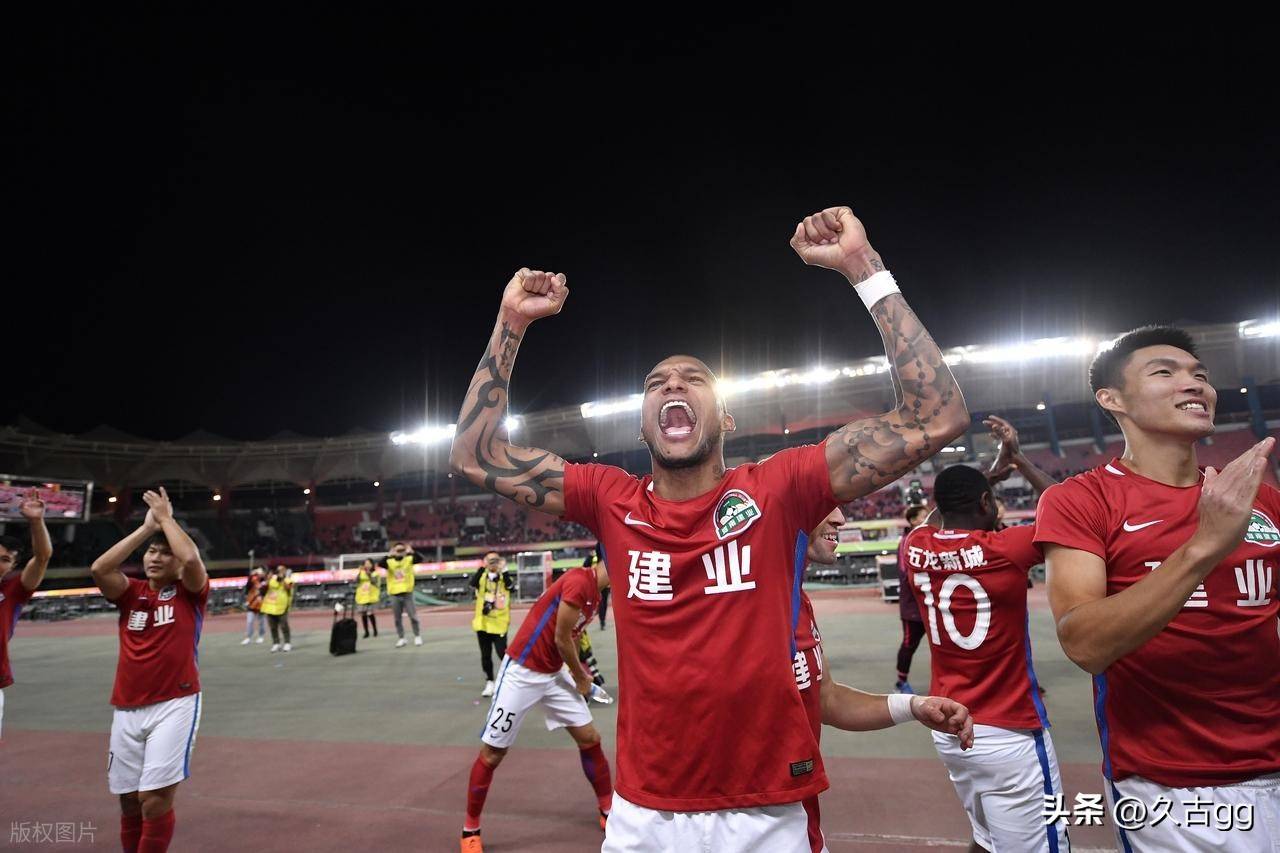 重庆斯威客场击败河南建业,中超冲劲足的简单介绍 重庆斯威客场击败河南建业,中超冲劲足的简单介绍