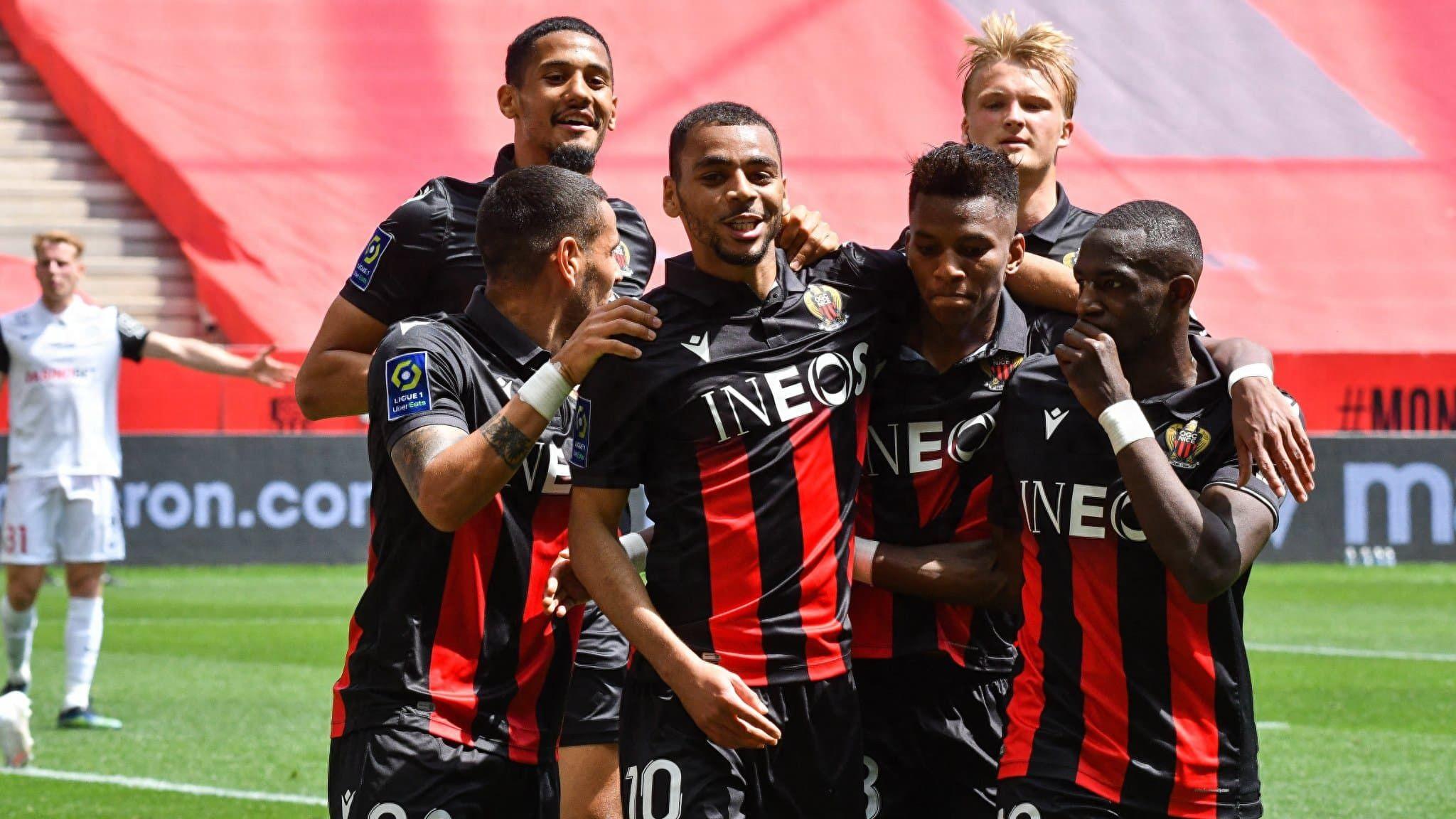 爱游戏官方入口-圣埃蒂安队在比赛中展现实力