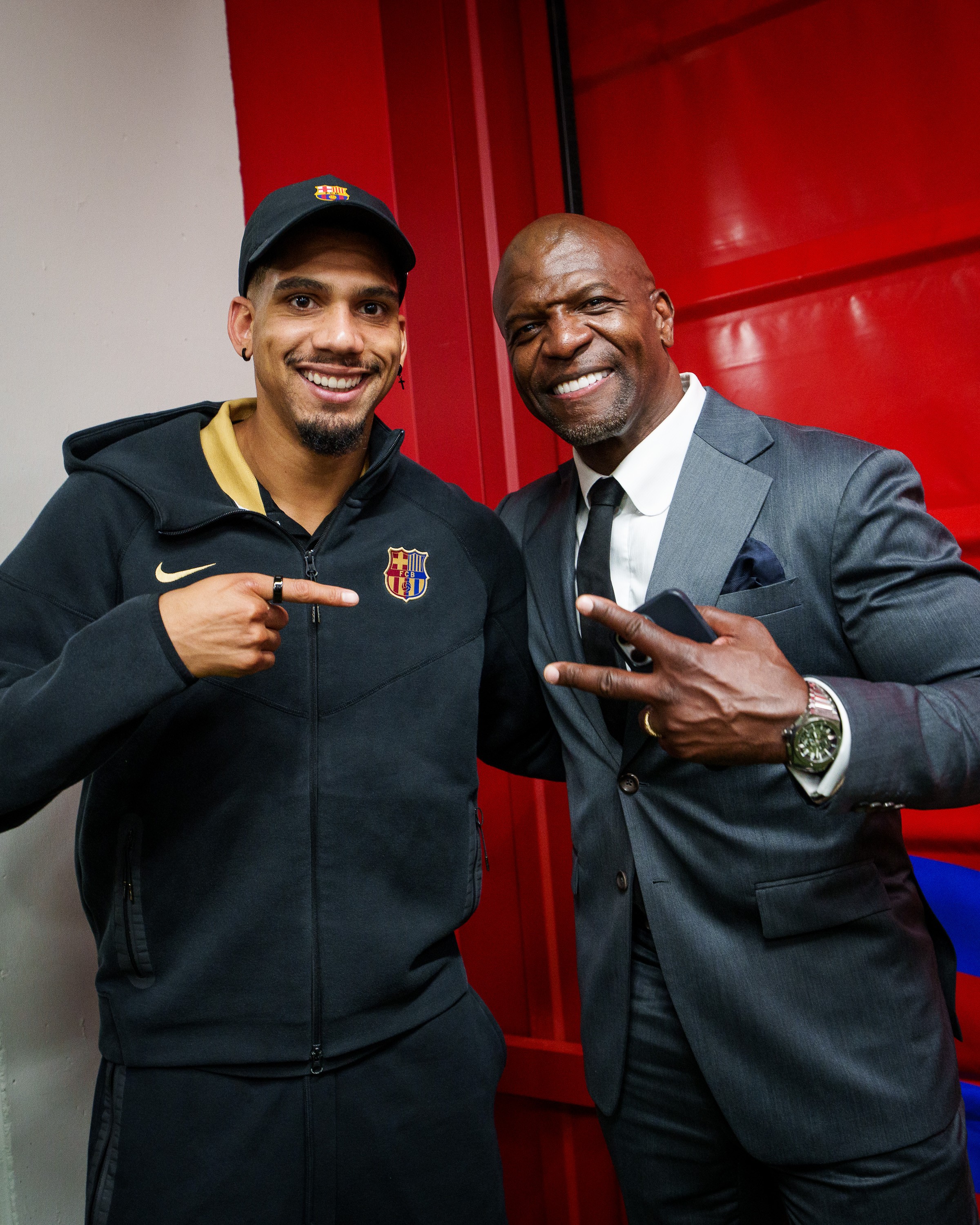 巴萨球员上演帽子戏法,完胜强劲对手 巴萨球员上演帽子戏法,完胜强劲对手