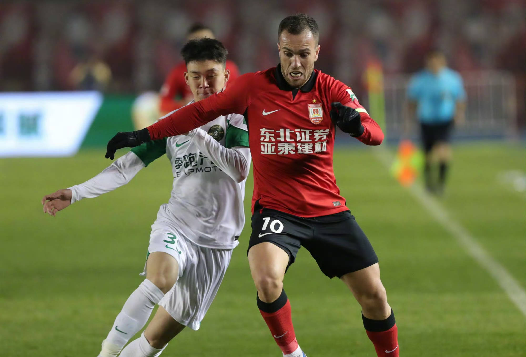 关于国安国脚外援备受器重，球队备战势如破竹的信息