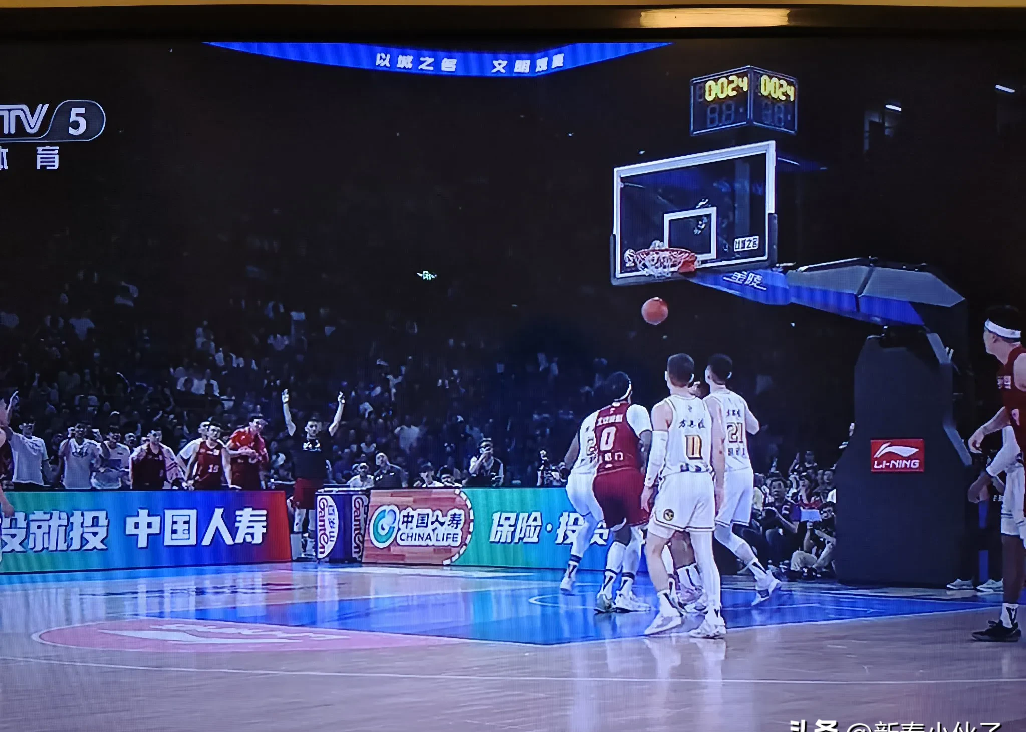 球队防守疲软,三分球逐渐成为软肋的简单介绍