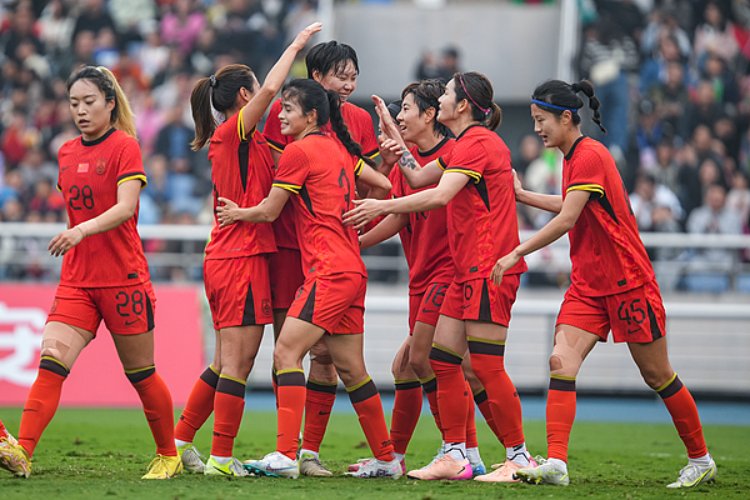 爱游戏体育网站-亚洲女足锦标赛上,中国队员展现出色团队协作