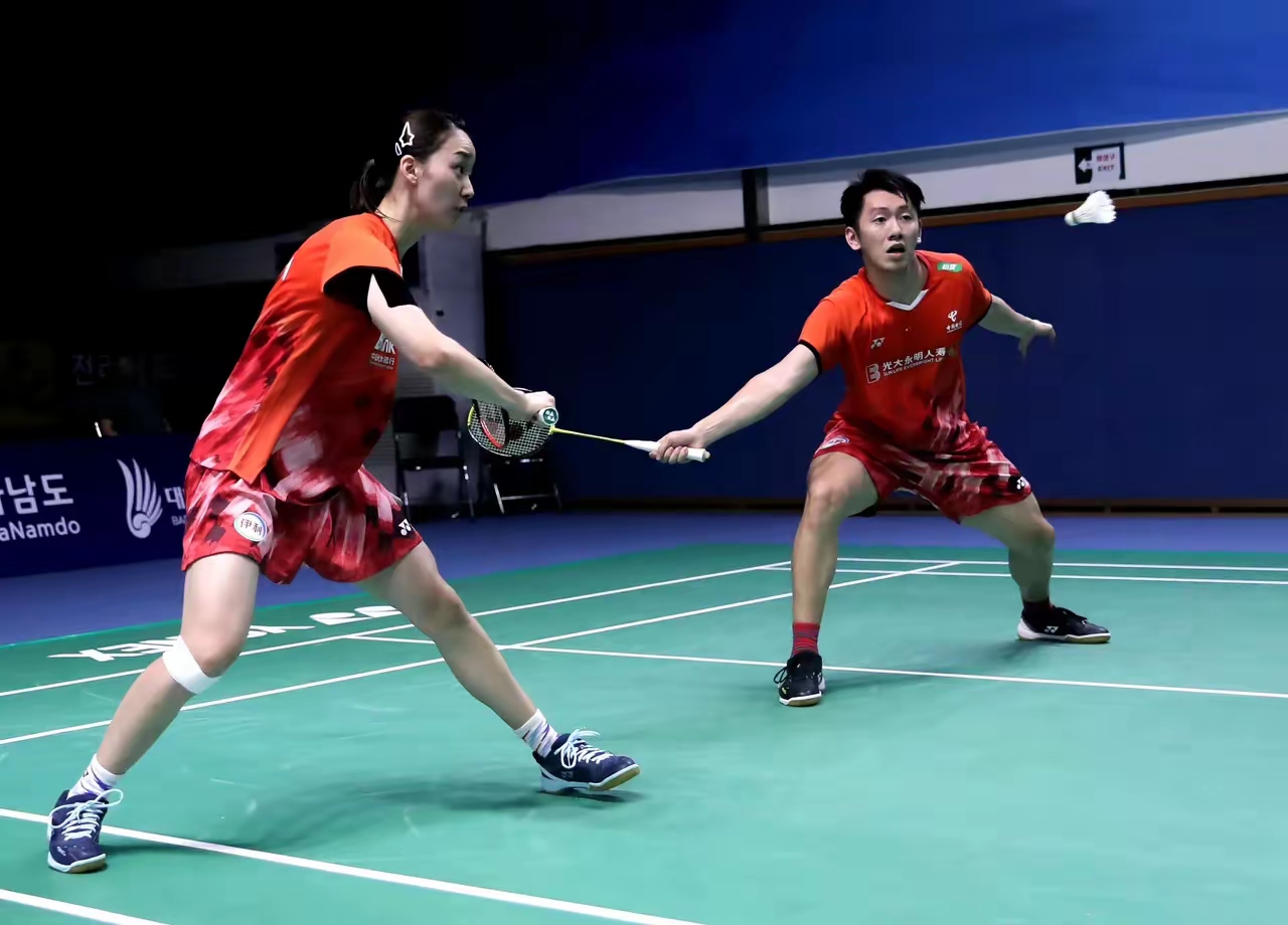 德国国家女子足球队战胜对手，轻松晋级