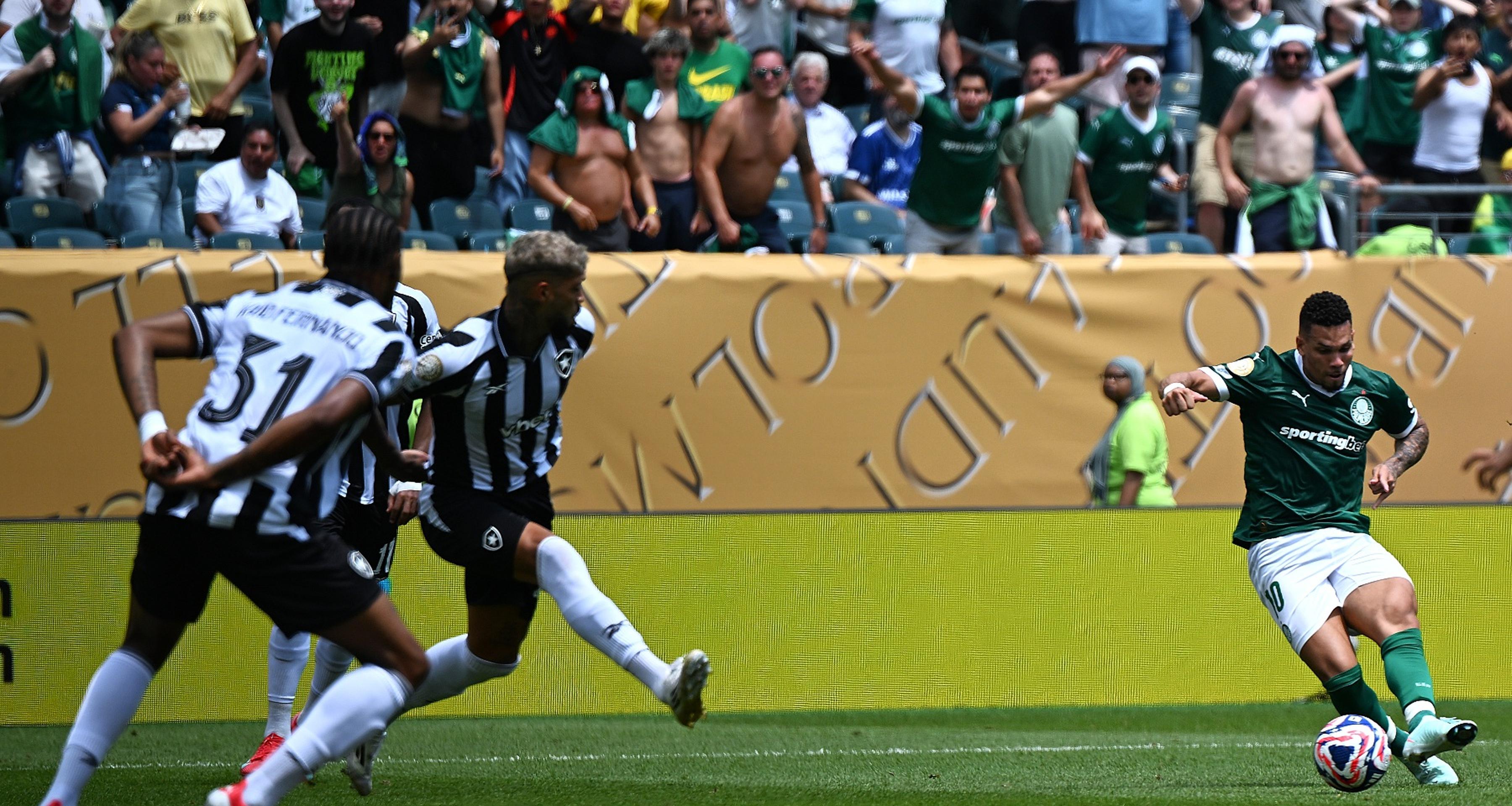 帕尔马凭借维尔蒂进球,客场击败那不勒斯 帕尔马凭借维尔蒂进球,客场击败那不勒斯