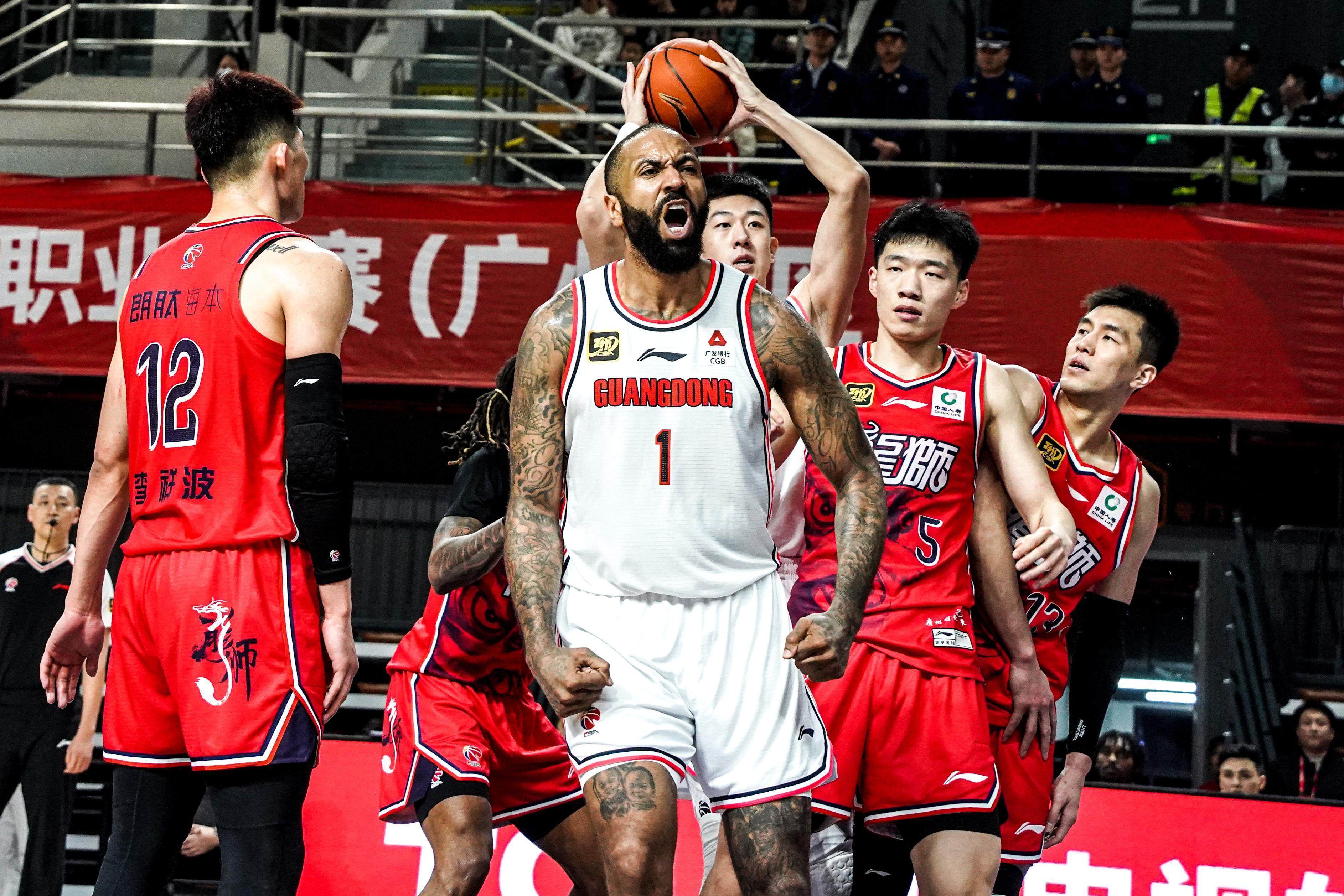 爱游戏网页版-包含广东队员因伤缺席下一场比赛的词条