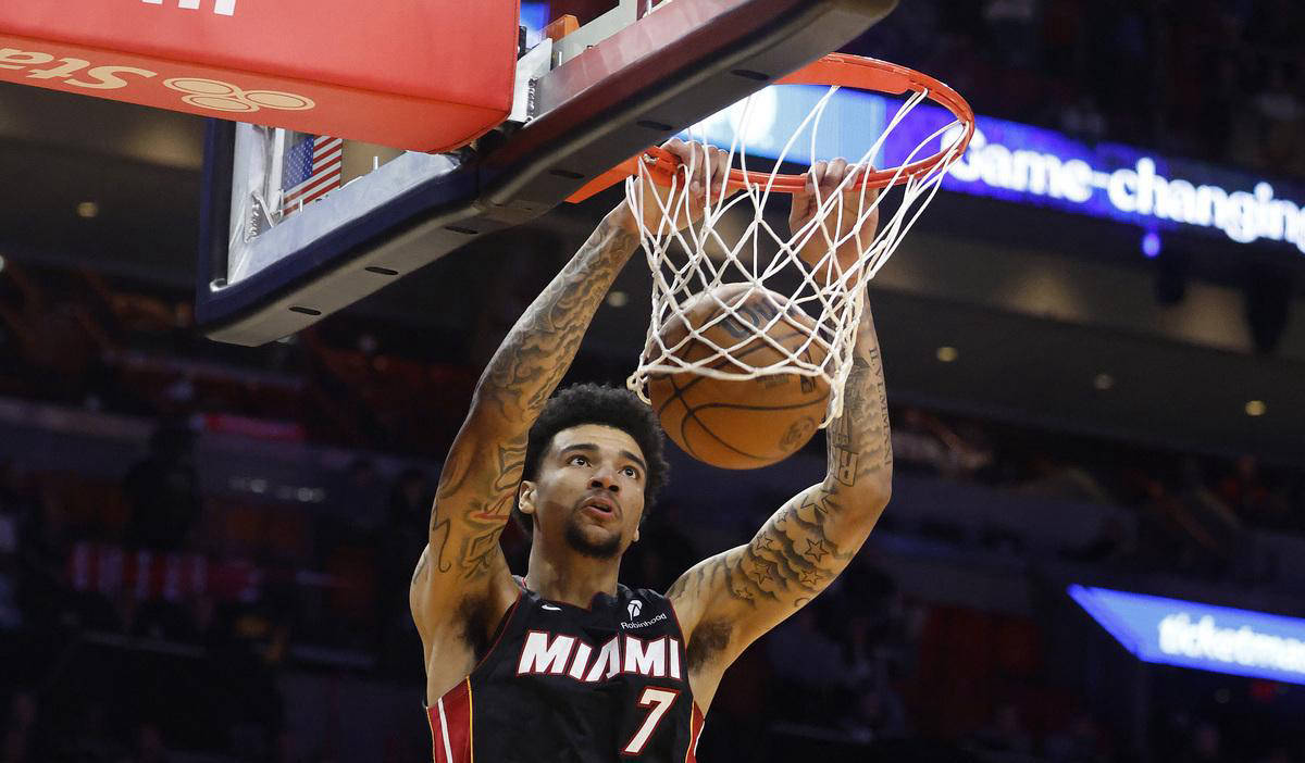 雄鹿队主场失利,客战热火队前景堪忧 雄鹿队主场失利,客战热火队前景堪忧