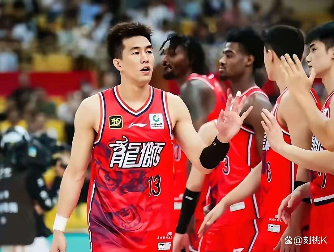 爱游戏app下载-广州龙狮主场大胜,获得CBA胜利宝座