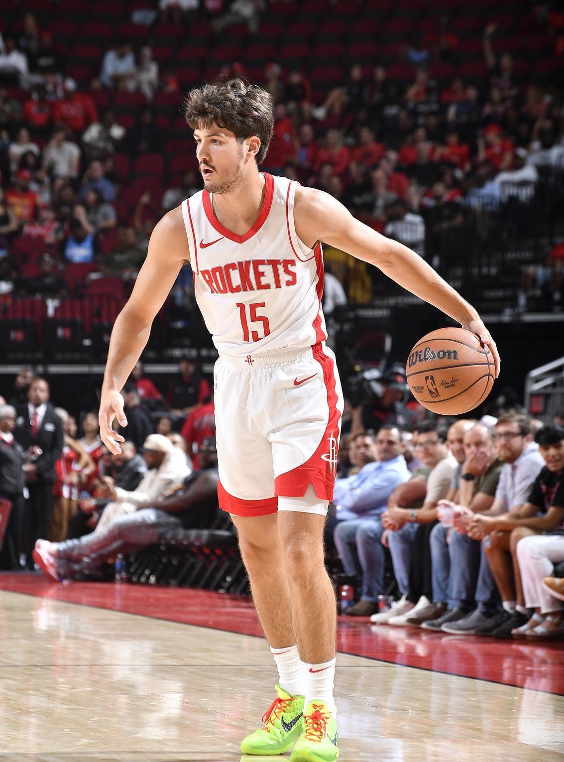 爱游戏登录入口-包含小牛后卫表现抢眼，球队取得胜利的词条