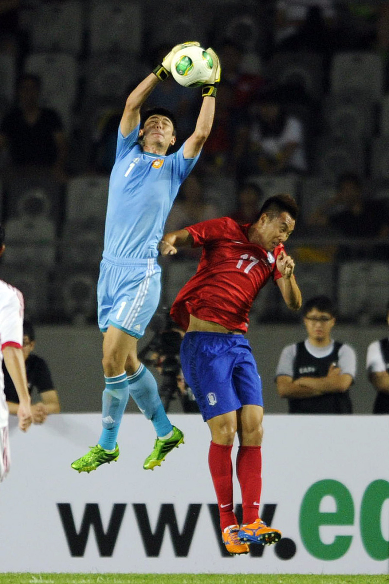 足球赛场上一番惊心动魄的对决 足球赛场上一番惊心动魄的对决