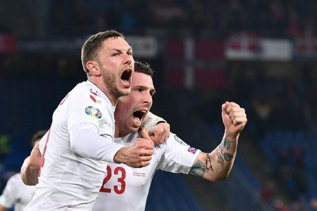 包含挪威客场逼平爱尔兰，保住晋级希望的词条