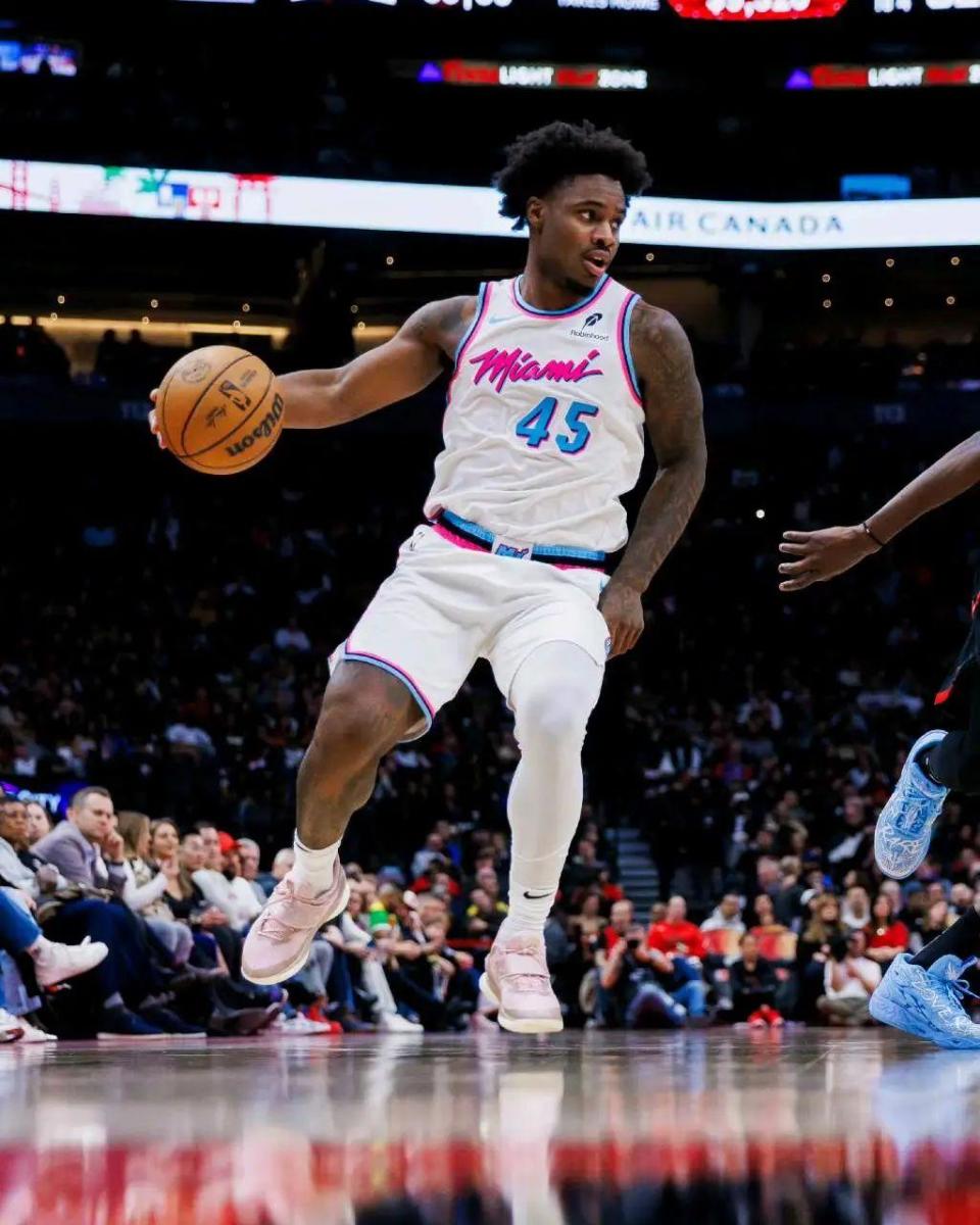 猛龙客场击败热火，表现出色