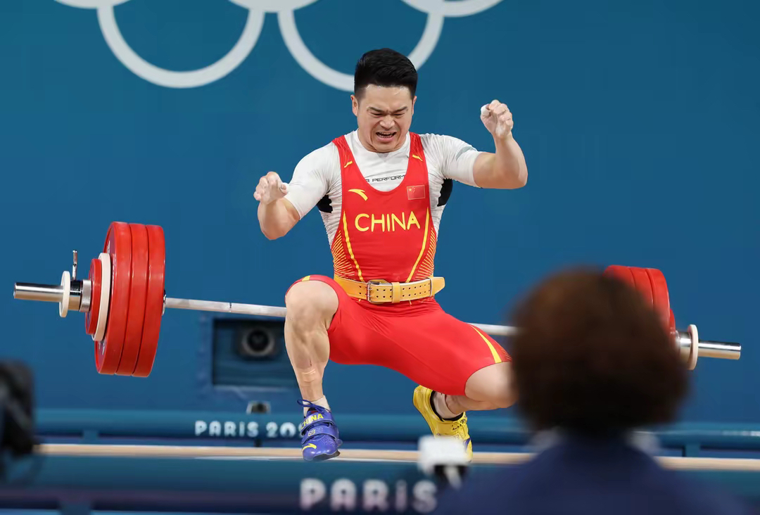 爱游戏网页版登录入口-艰难拼搏!选手拼尽全力夺得冠军